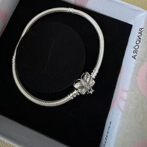 Pandora Moments Butterfly Clasp Snake
Chain Bracelet